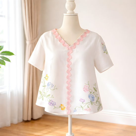Short sleeve Adult top made from a vintage tablecloth     size Medium