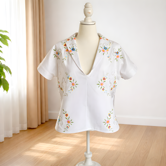 Short sleeve top made from a vintage tablecloth   Size Medium